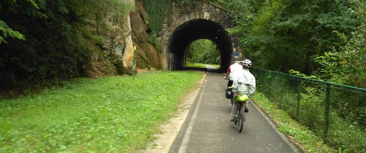 Tunnel der alten Bahntrasse