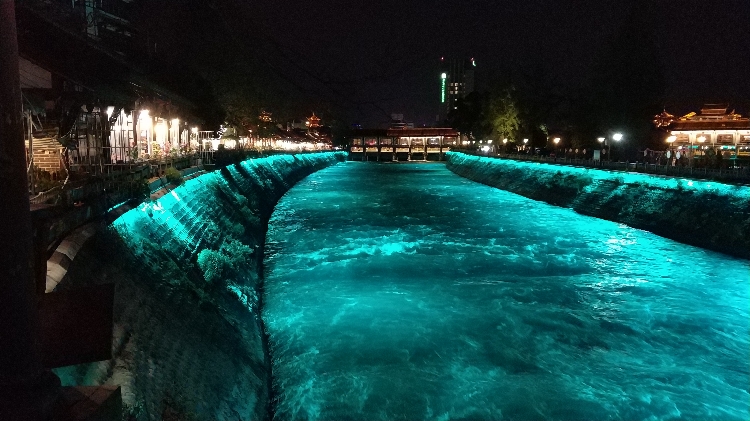 Dujiangyan by night